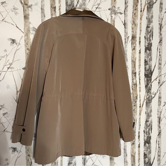 All weather jacket size XL. Button on/off hood. Miss Gallery water-resistant - Picture 2 of 14